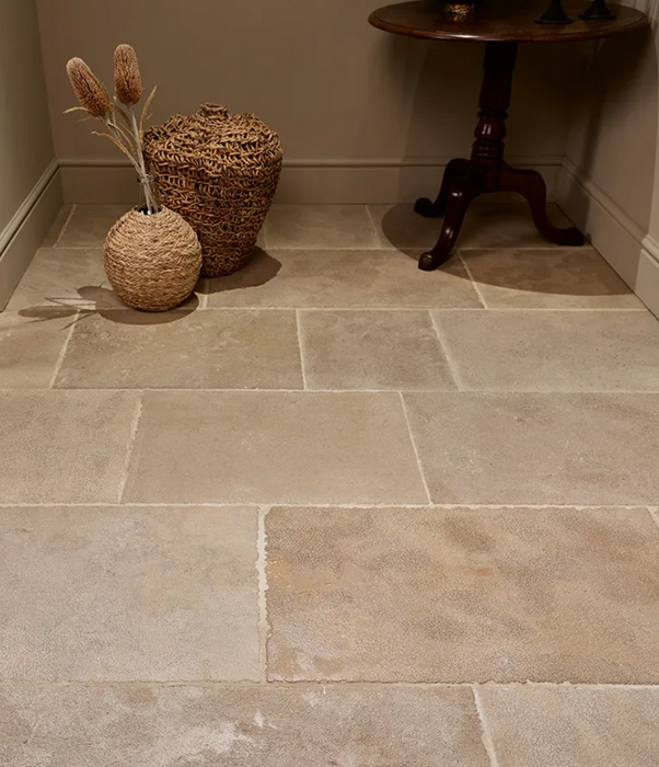 Touraine Limestone Seasoned