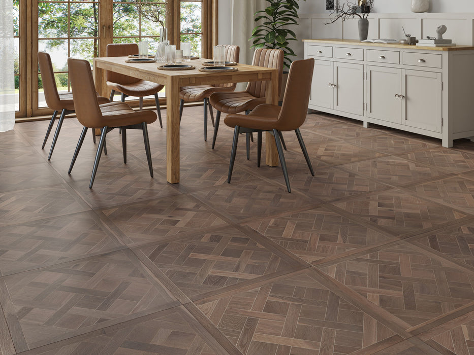 Reverence Oak Vesailles