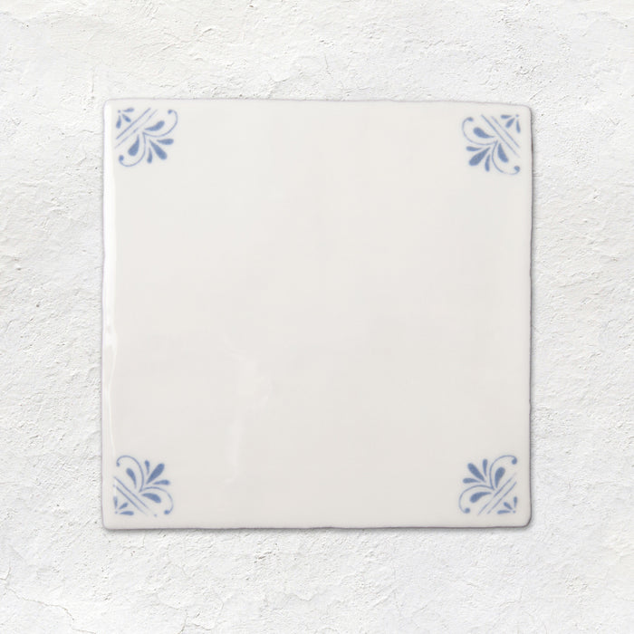 Country Delft Field Tile