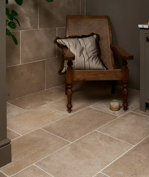 earthwoodandstone-tiles-textured-porcelain-limestone-Ca’ Pietra-home-interior-PORTARE-Buscot-Blend-Limestone-Tumbled-Finish-01