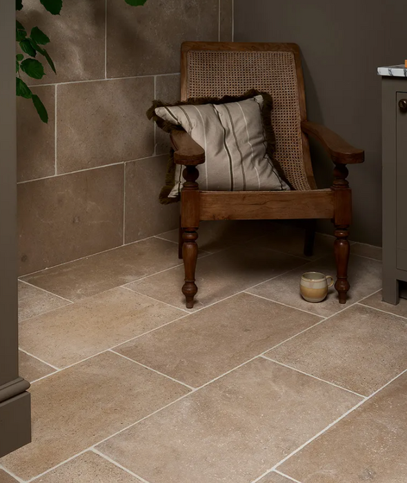 earthwoodandstone-tiles-textured-porcelain-limestone-Ca’ Pietra-home-interior-PORTARE-Buscot-Blend-Limestone-Tumbled-Finish-01