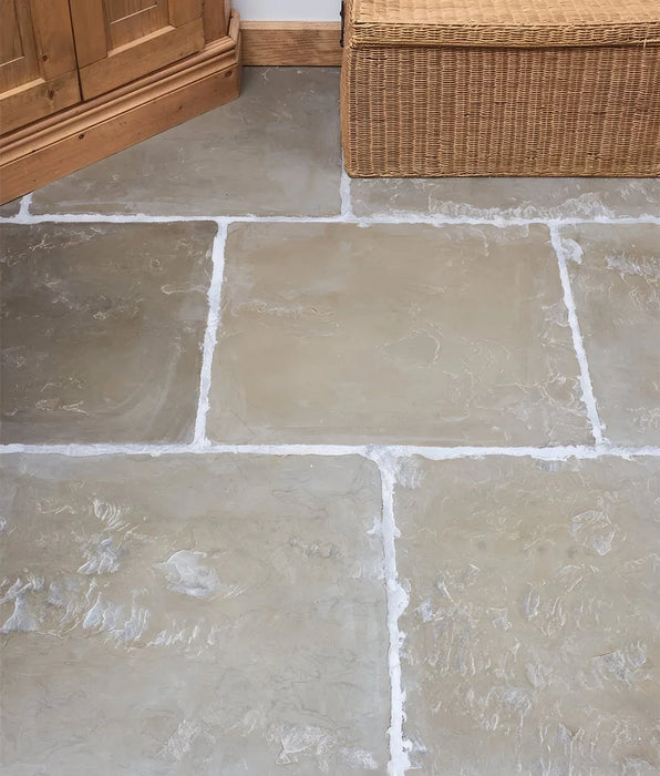 Old Westminster Sandstone Worn & Patinated Finish 600 x Free Length x 22mm